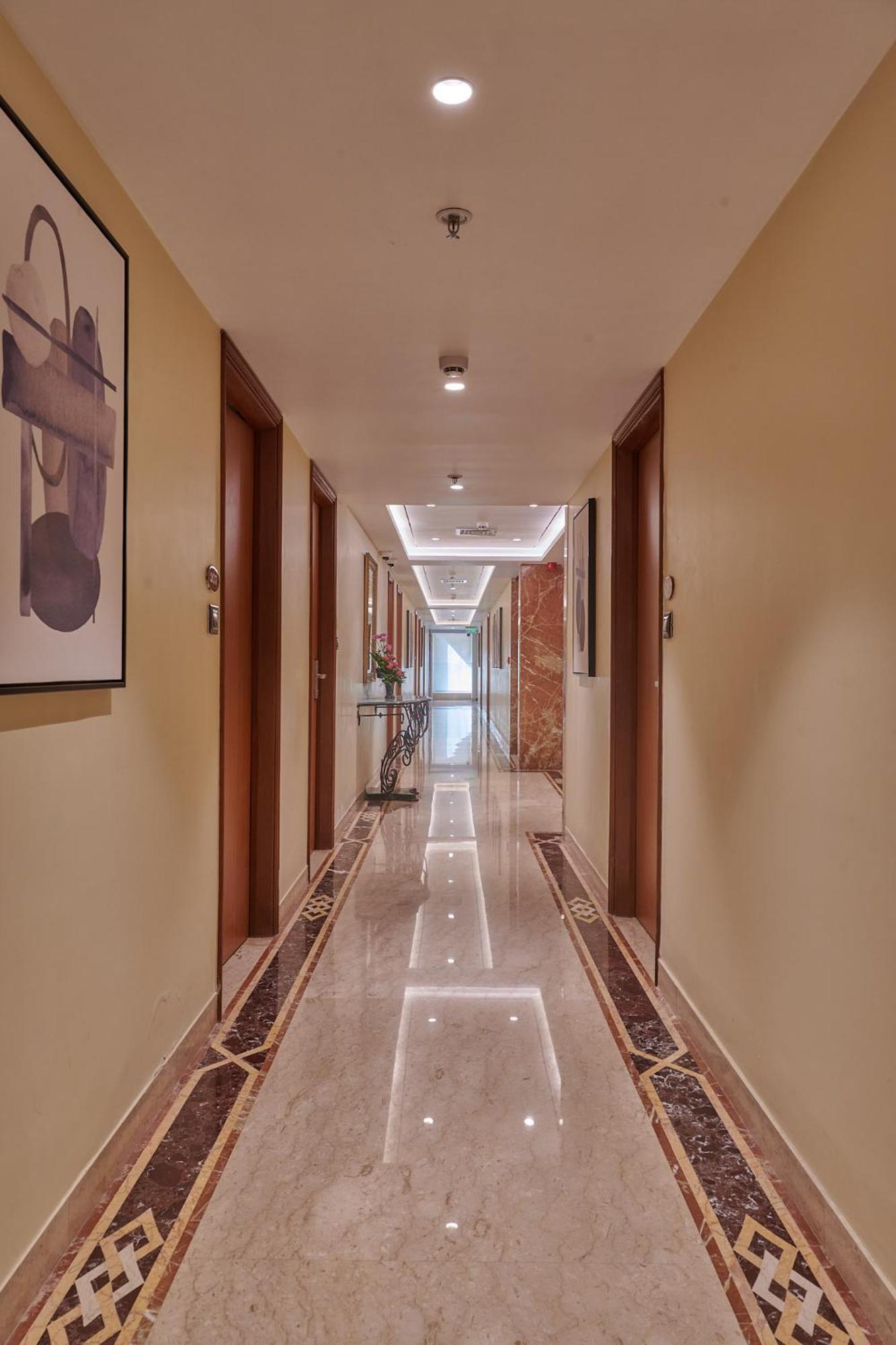 Hotel Residency Andheri Мумбаи Экстерьер фото